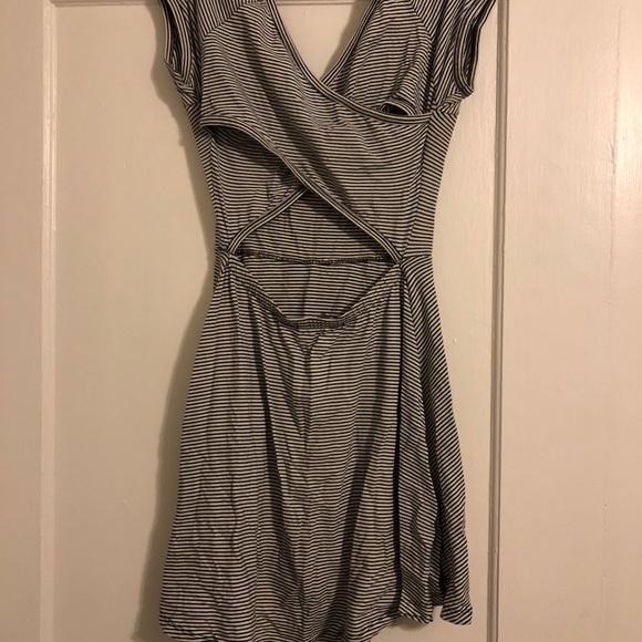 Brandy Melville Dress - Picture 2 of 3